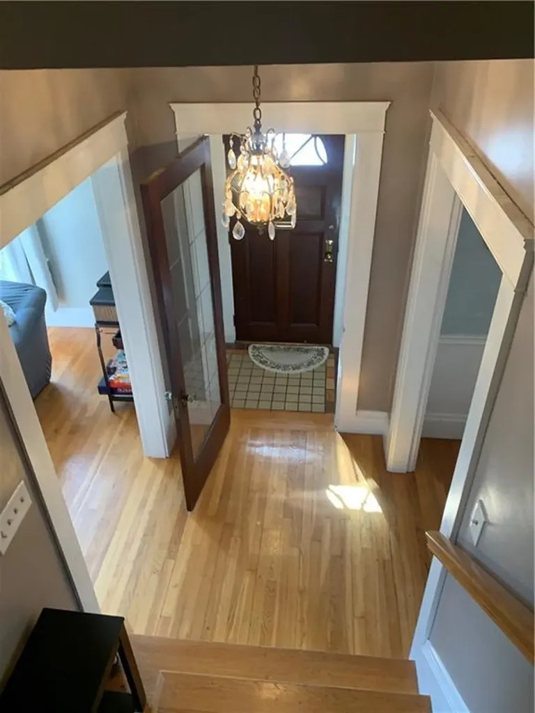 31 Elmcrest Avenue Providence RI 02908