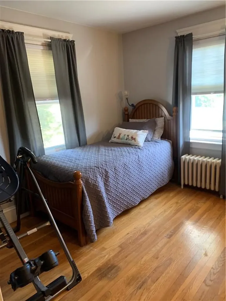 31 Elmcrest Avenue Providence RI 02908