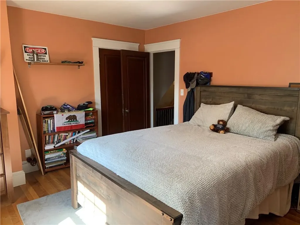 31 Elmcrest Avenue Providence RI 02908