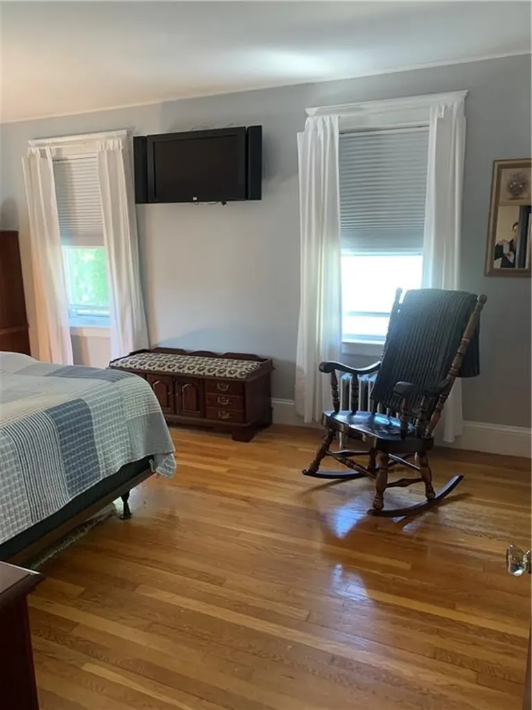 31 Elmcrest Avenue Providence RI 02908