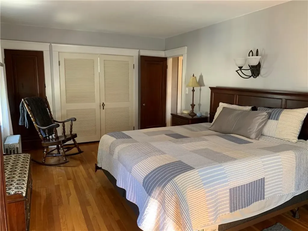 31 Elmcrest Avenue Providence RI 02908