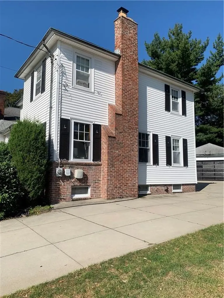 31 Elmcrest Avenue Providence RI 02908