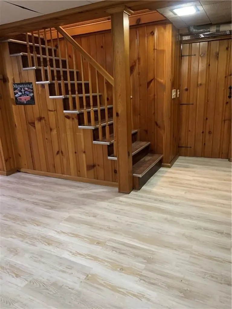 31 Elmcrest Avenue Providence RI 02908