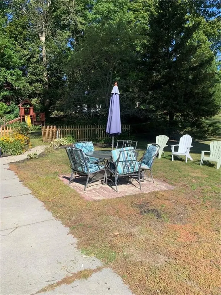 31 Elmcrest Avenue Providence RI 02908