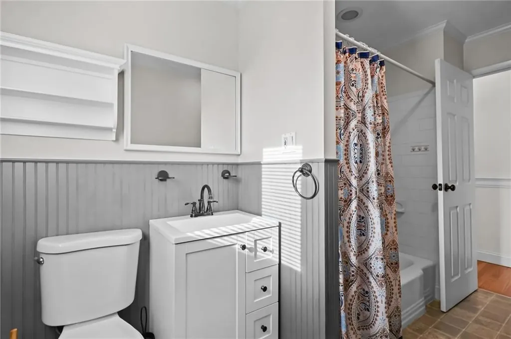 4 Philips Street Middletown RI 02842