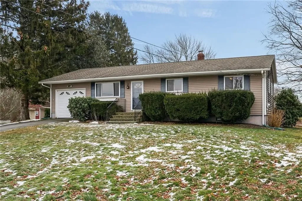 4 Philips Street Middletown RI 02842