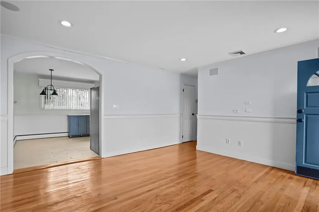 4 Philips Street Middletown RI 02842