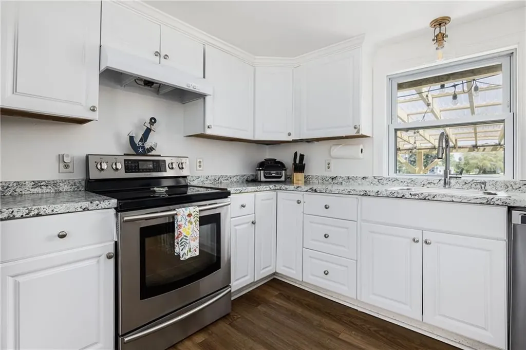 340 Old Mill Lane Portsmouth RI 02871