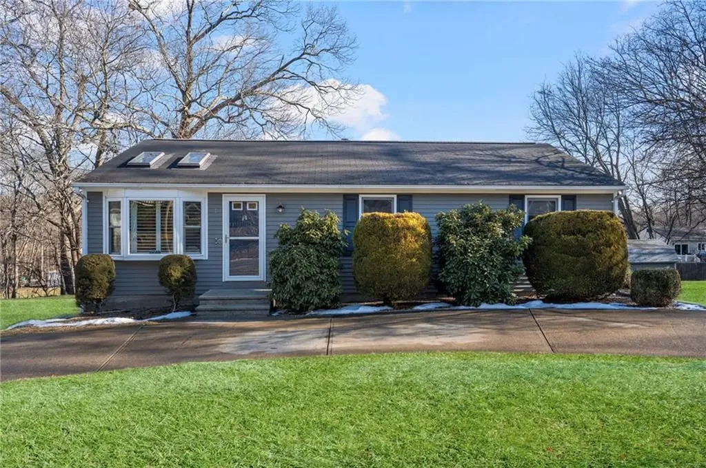 1 Roblyn Drive Johnston RI 02919