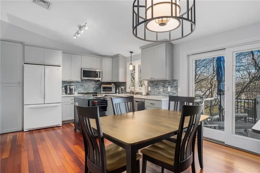 1 Roblyn Drive Johnston RI 02919