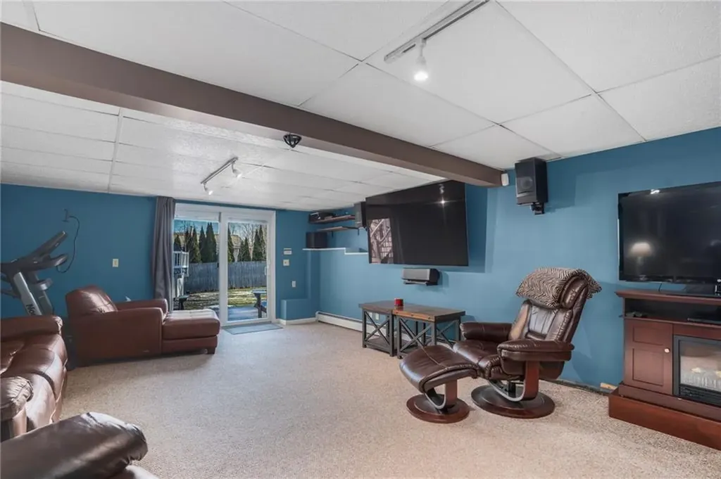 1 Roblyn Drive Johnston RI 02919