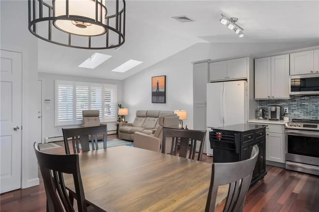 1 Roblyn Drive Johnston RI 02919