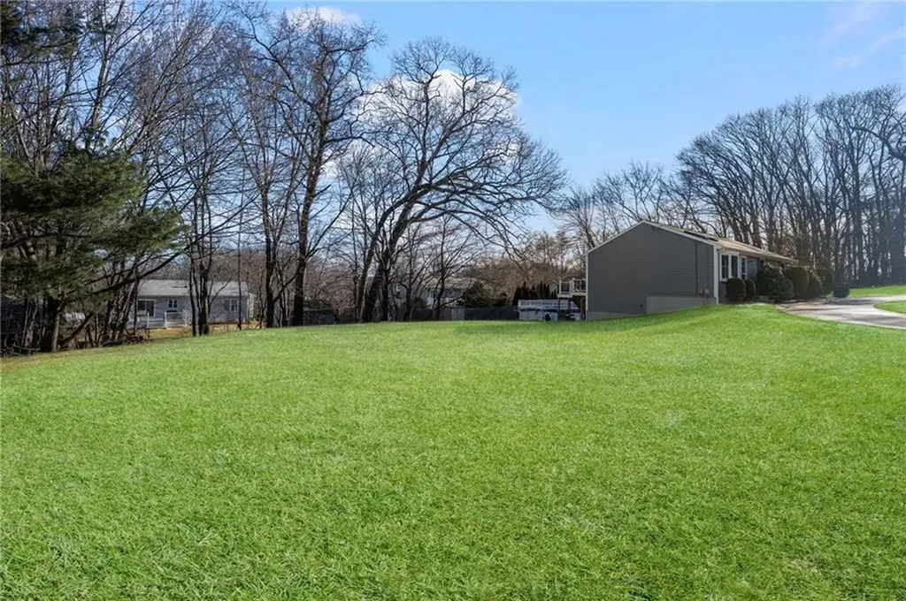 1 Roblyn Drive Johnston RI 02919