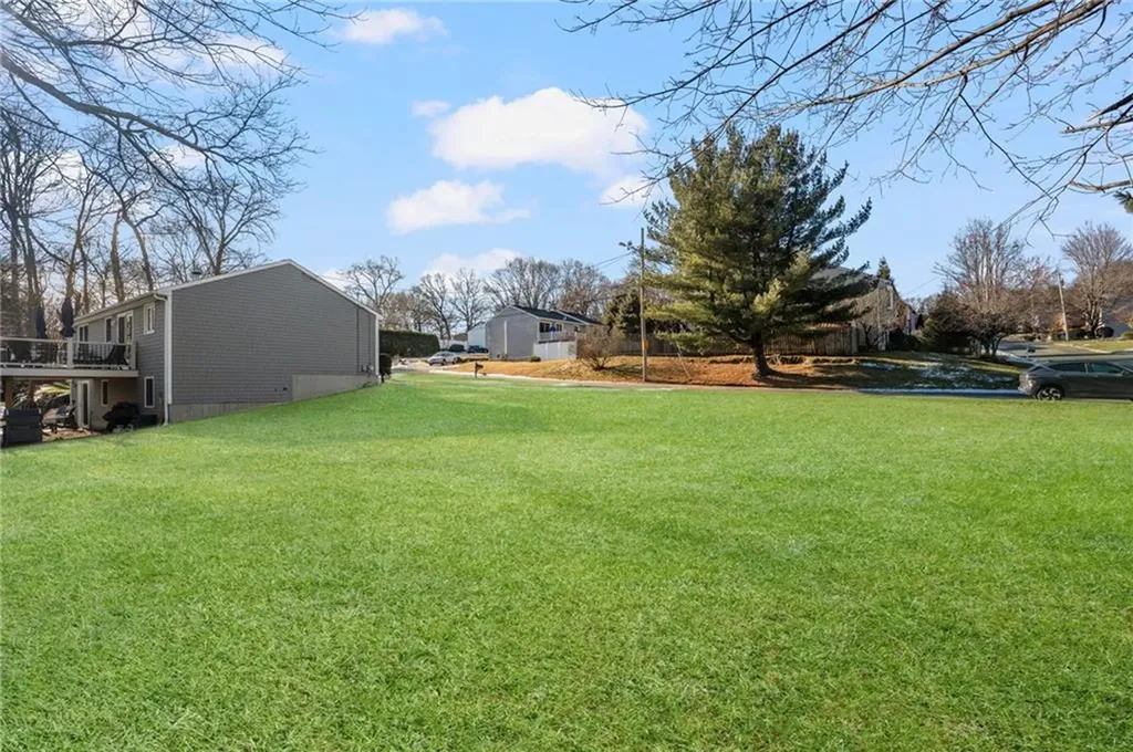 1 Roblyn Drive Johnston RI 02919