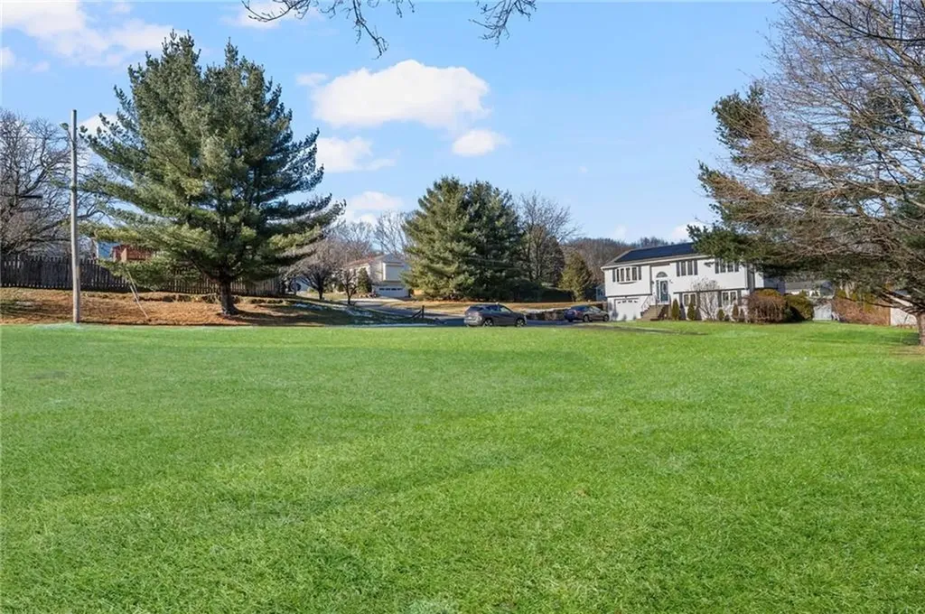 1 Roblyn Drive Johnston RI 02919