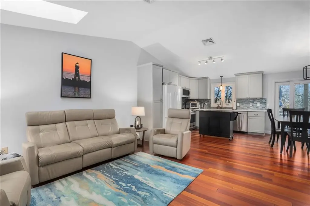 1 Roblyn Drive Johnston RI 02919