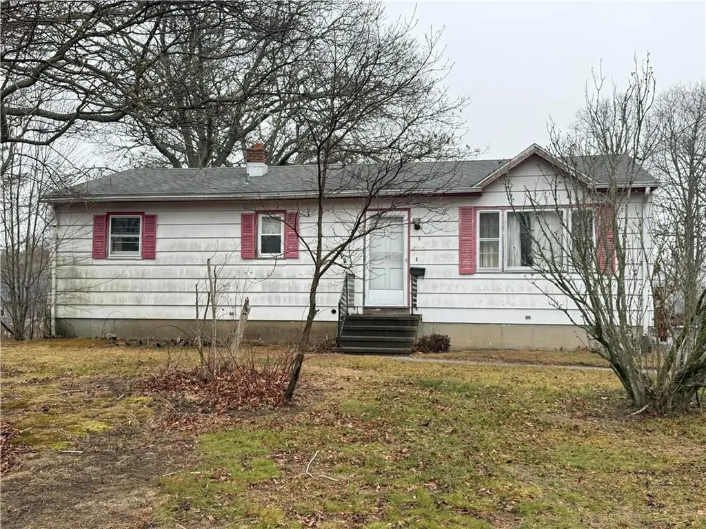6 Holmes Street Westerly RI 02891