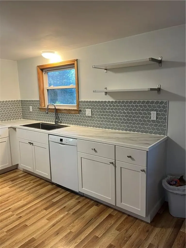 233 Turnpike Avenue Portsmouth RI 02871
