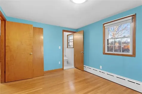 233 Turnpike Avenue Portsmouth RI 02871