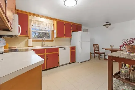 233 Turnpike Avenue Portsmouth RI 02871