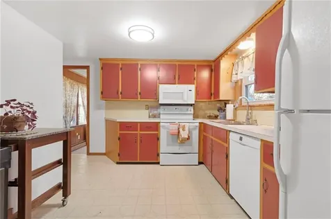 233 Turnpike Avenue Portsmouth RI 02871