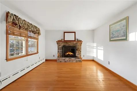 233 Turnpike Avenue Portsmouth RI 02871