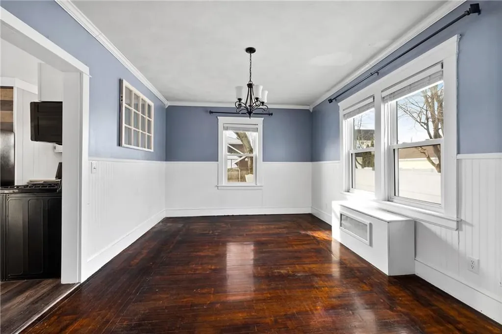 47 Holburn Avenue Cranston RI 02910