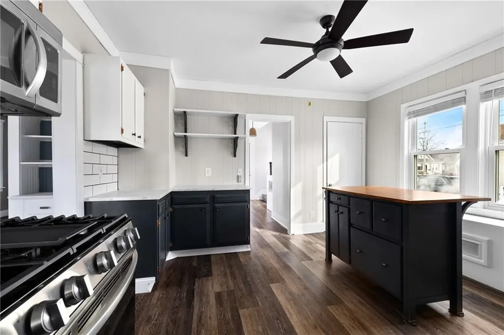 47 Holburn Avenue Cranston RI 02910