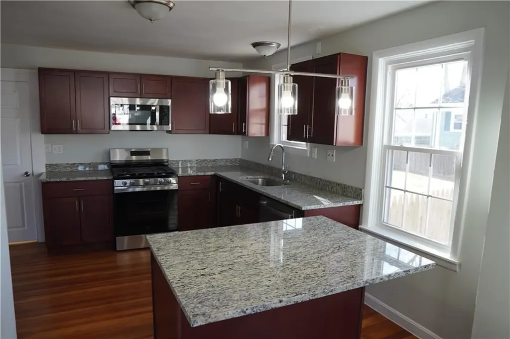 46 Royland Road Warwick RI 02889