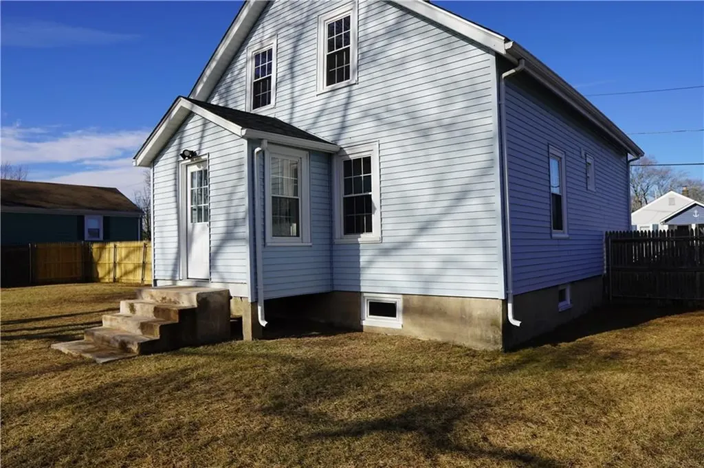 46 Royland Road Warwick RI 02889