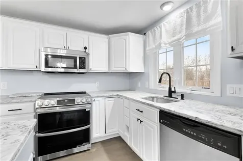 143 Morse Avenue Warwick RI 02886