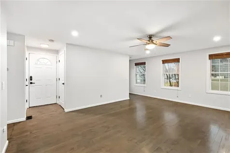 143 Morse Avenue Warwick RI 02886