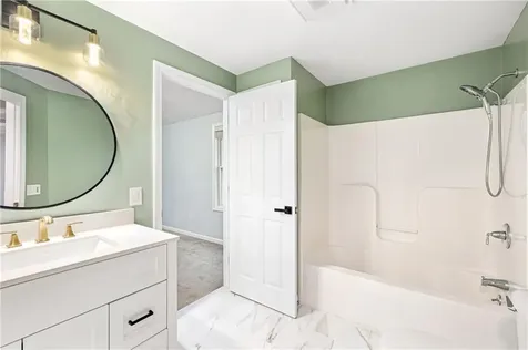 143 Morse Avenue Warwick RI 02886