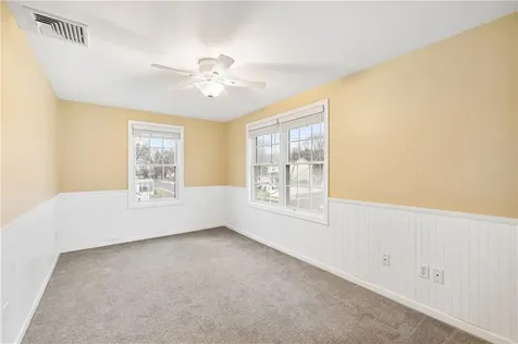 143 Morse Avenue Warwick RI 02886