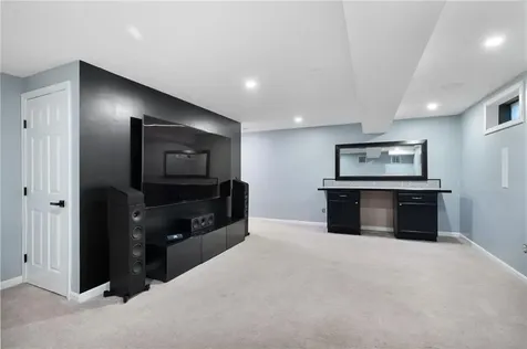 143 Morse Avenue Warwick RI 02886