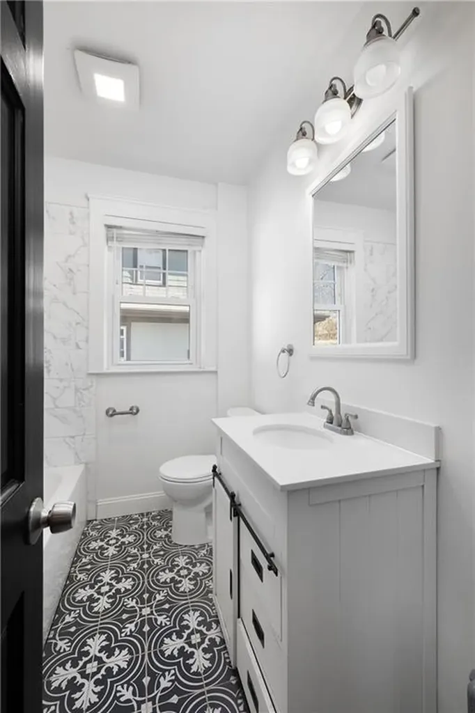 73 Moorland Avenue Cranston RI 02905