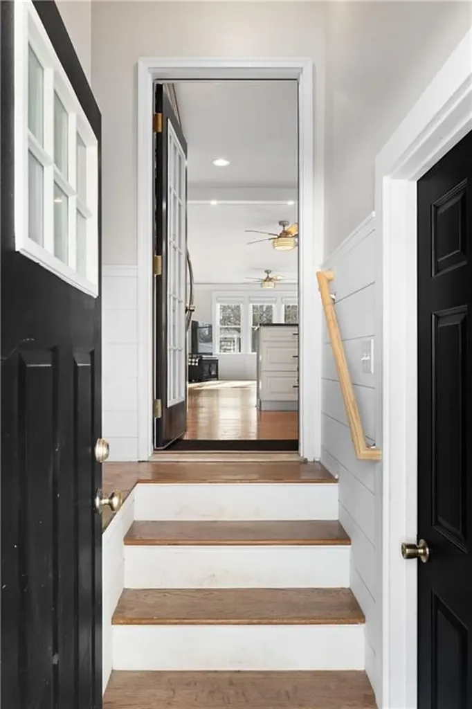 73 Moorland Avenue Cranston RI 02905