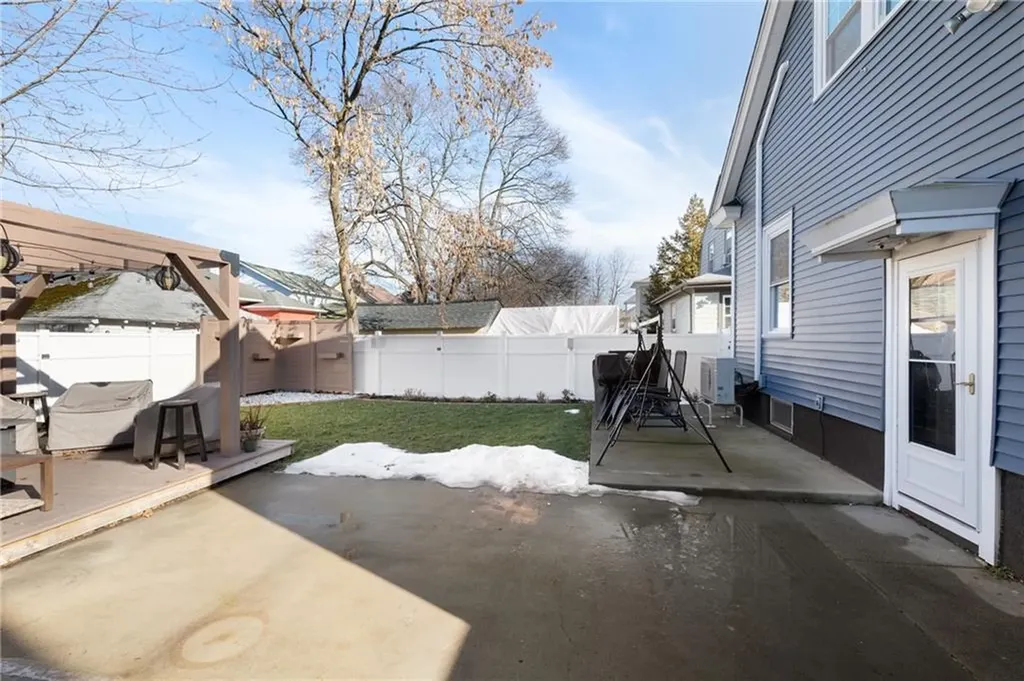 73 Moorland Avenue Cranston RI 02905