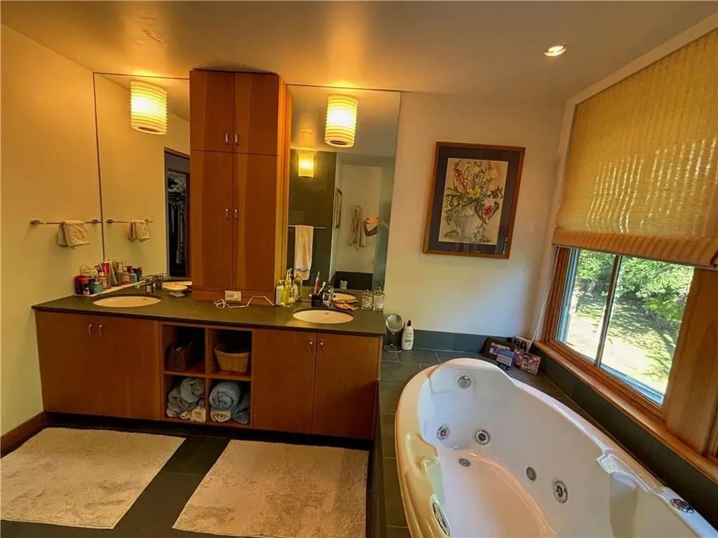 192 Racquet Road Jamestown RI 02835