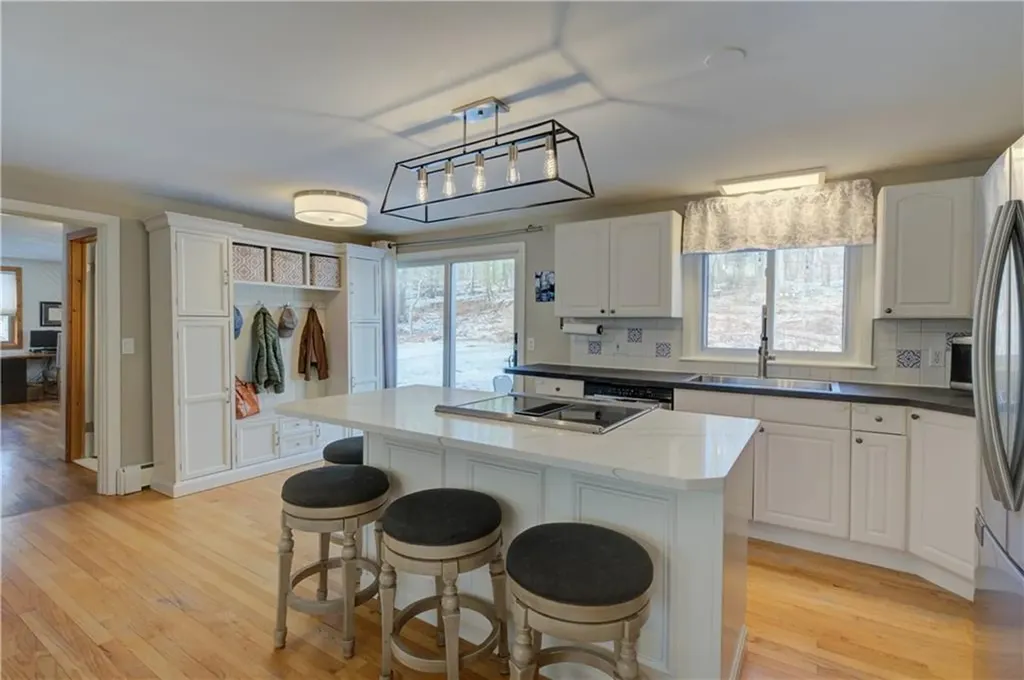 219 Brian Drive Warwick RI 02886