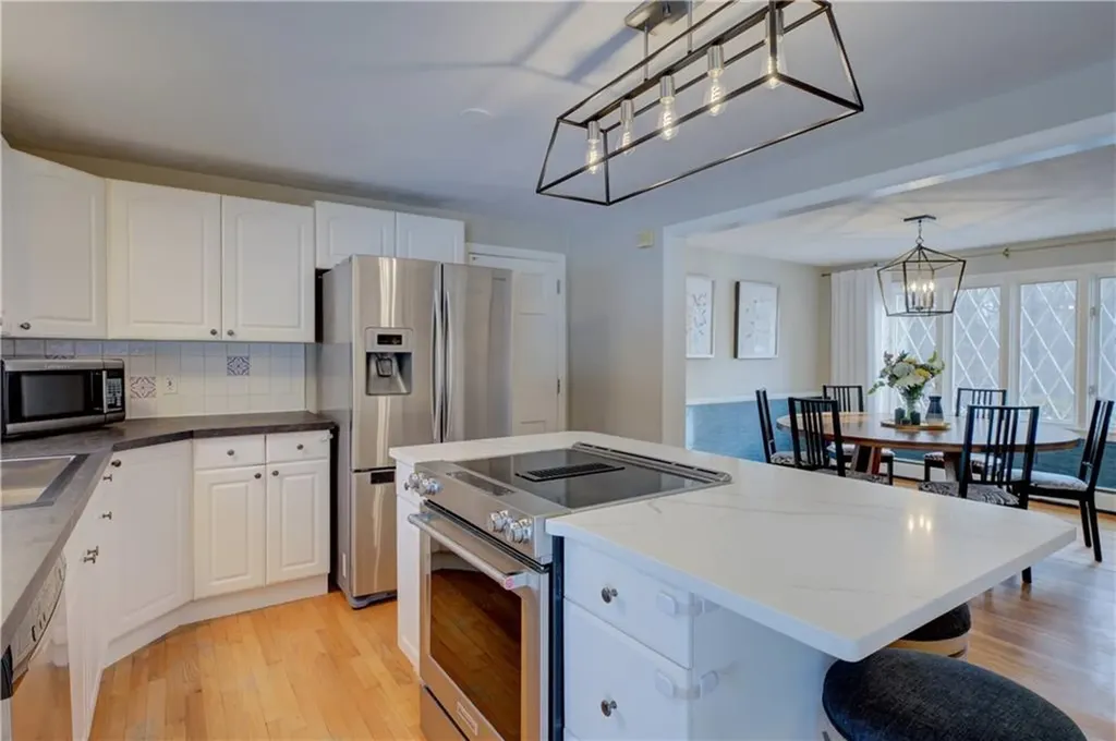 219 Brian Drive Warwick RI 02886