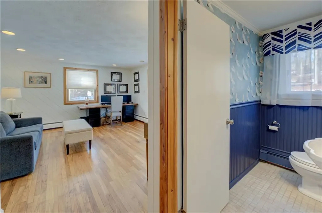 219 Brian Drive Warwick RI 02886