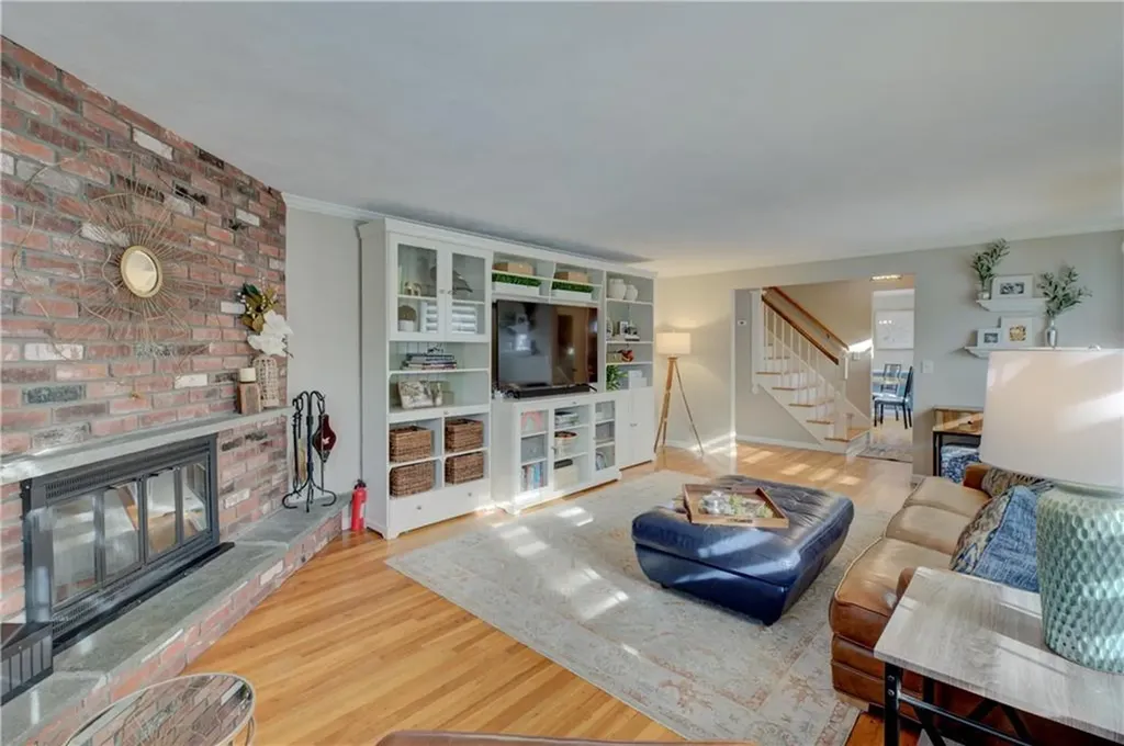 219 Brian Drive Warwick RI 02886