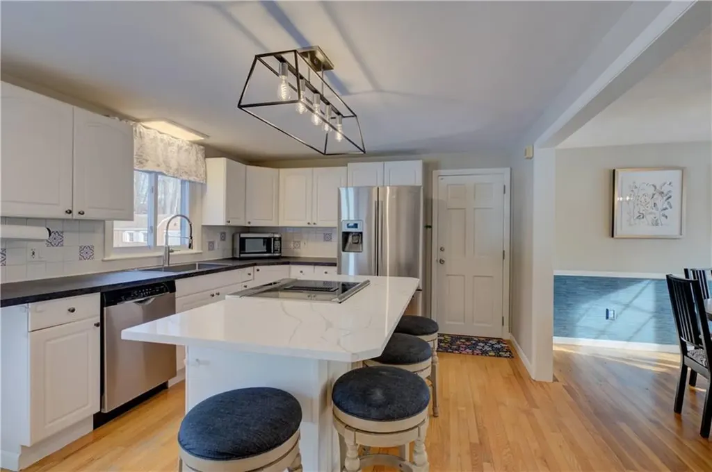 219 Brian Drive Warwick RI 02886