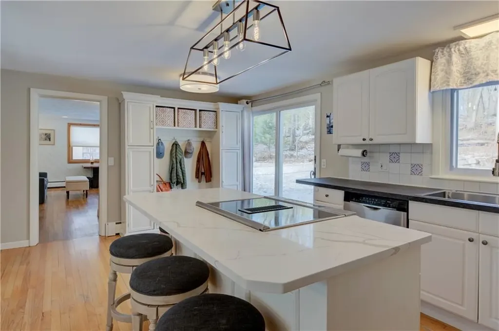 219 Brian Drive Warwick RI 02886