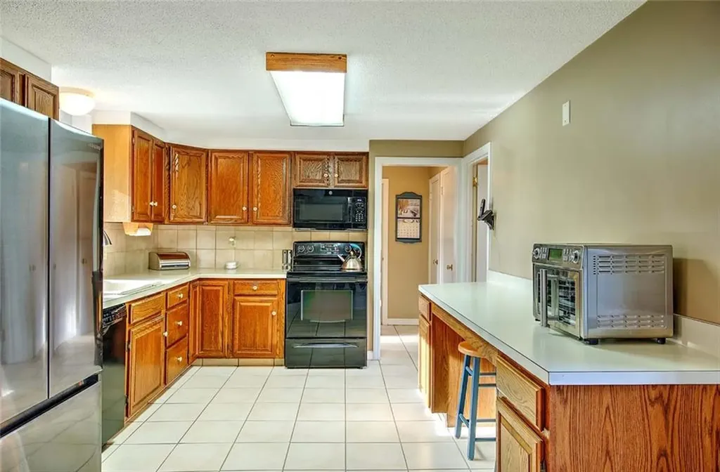 17 Briarwood Drive Barrington RI 02806
