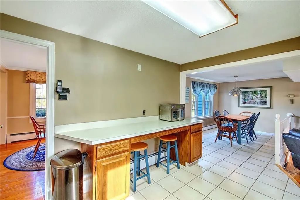 17 Briarwood Drive Barrington RI 02806
