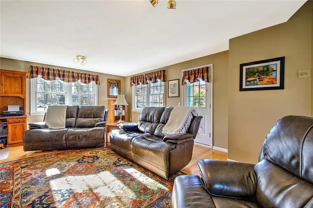 17 Briarwood Drive Barrington RI 02806