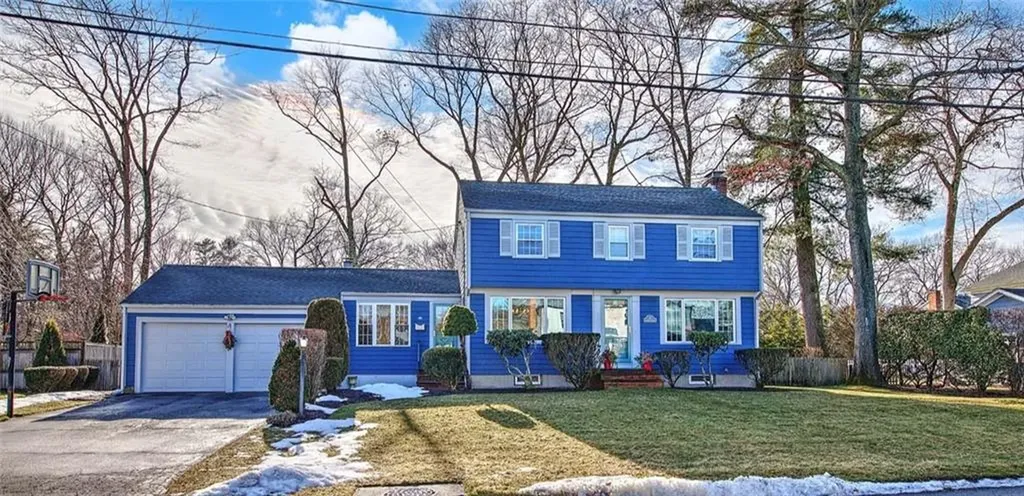 17 Briarwood Drive Barrington RI 02806