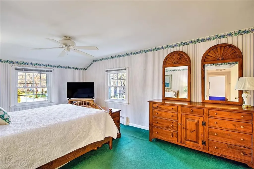 17 Briarwood Drive Barrington RI 02806